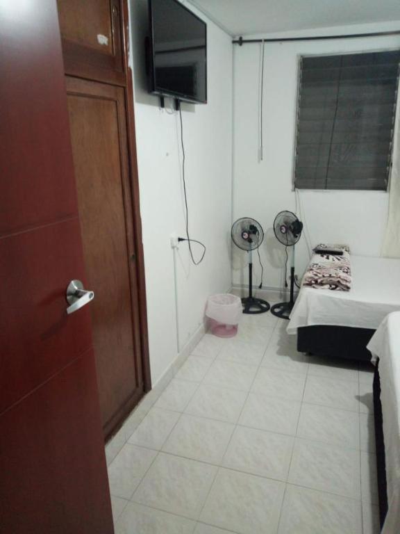 Hostal Dante San Gil Exterior photo